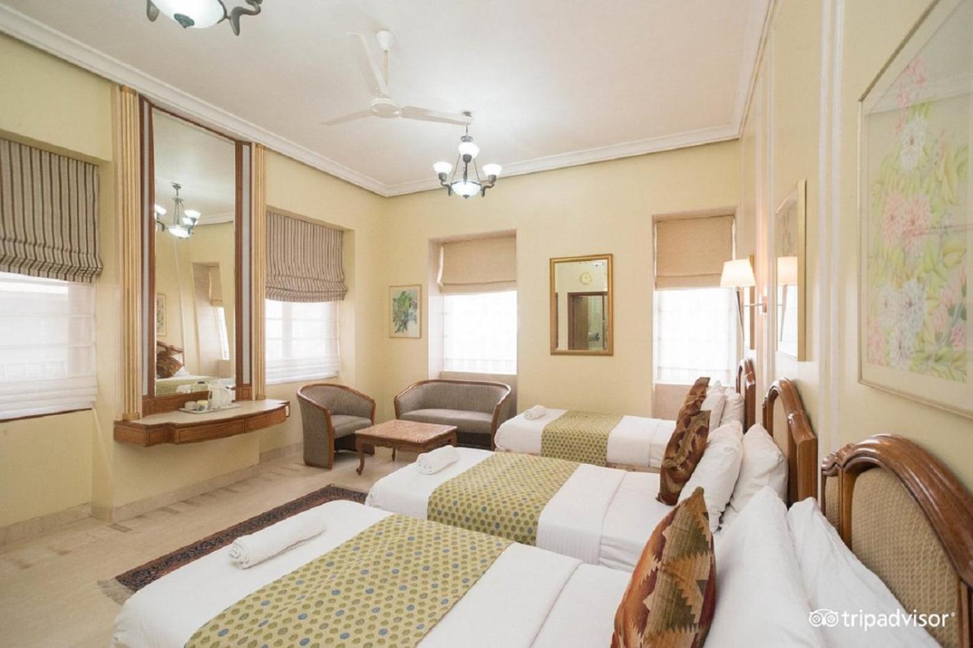 Regent Hotel Mumbai Exterior photo