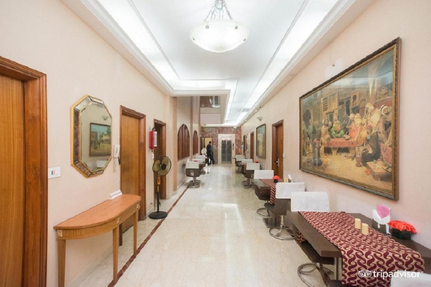 Regent Hotel Mumbai Exterior photo